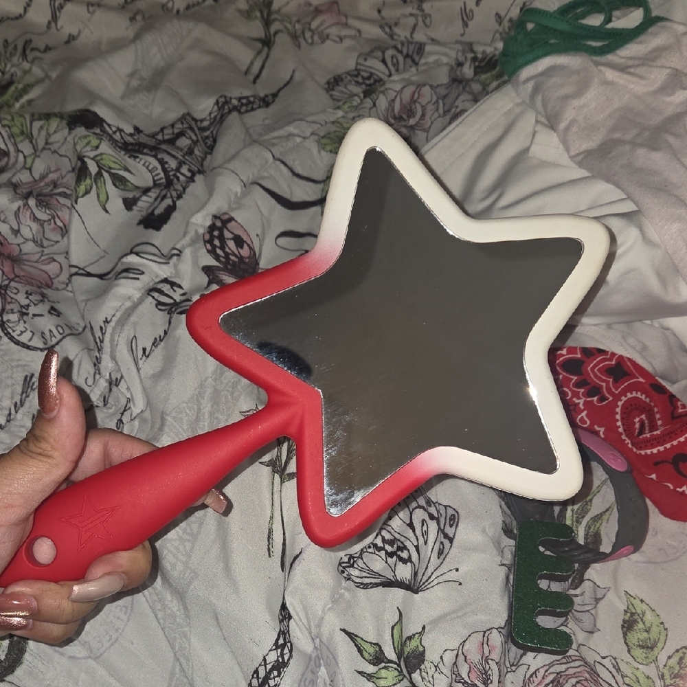 Jeffrey Star-Star Shaped Red and White Hand Mirror